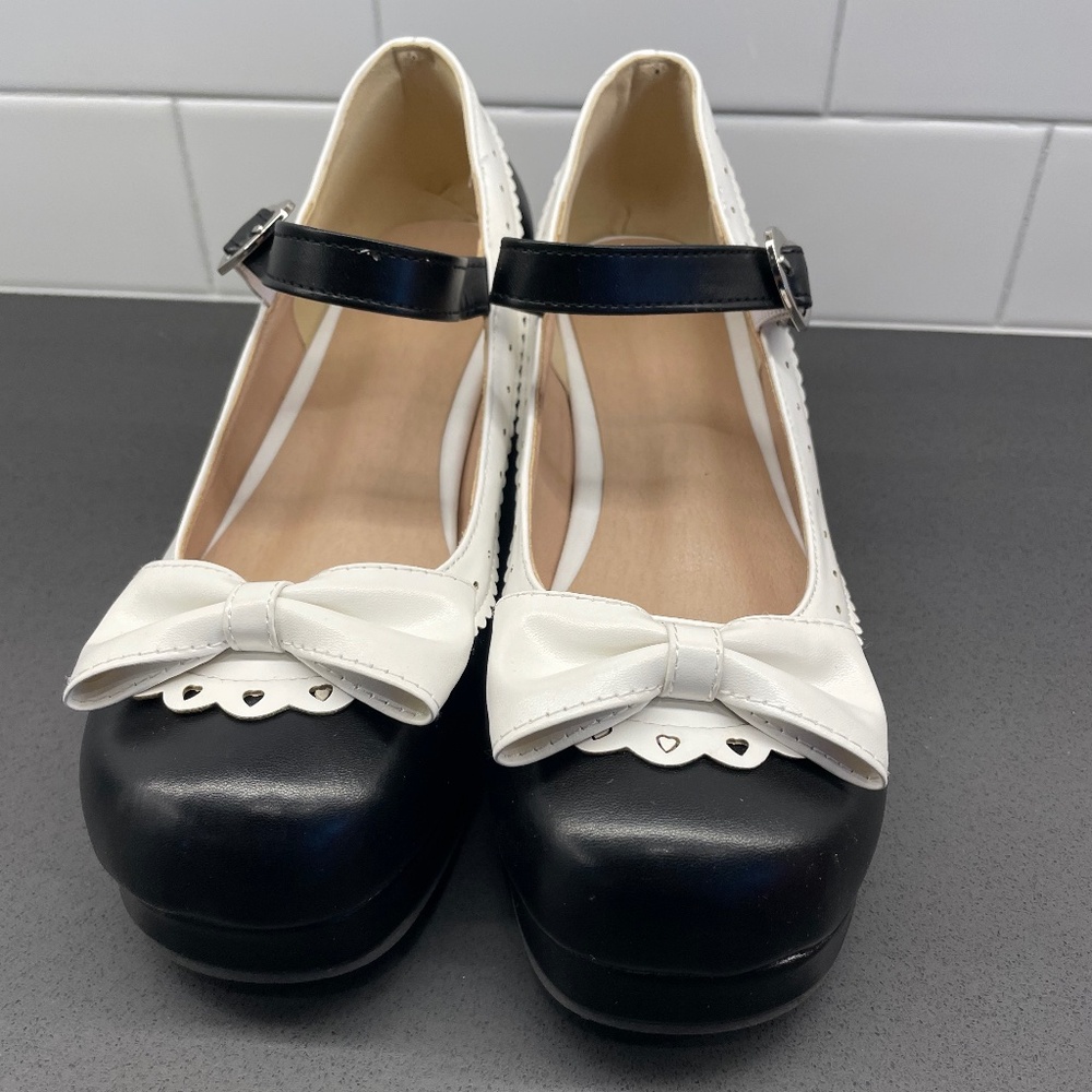 US6.5-7 Mary Jane Dolly Lolita Black and White Shoes - NWOT